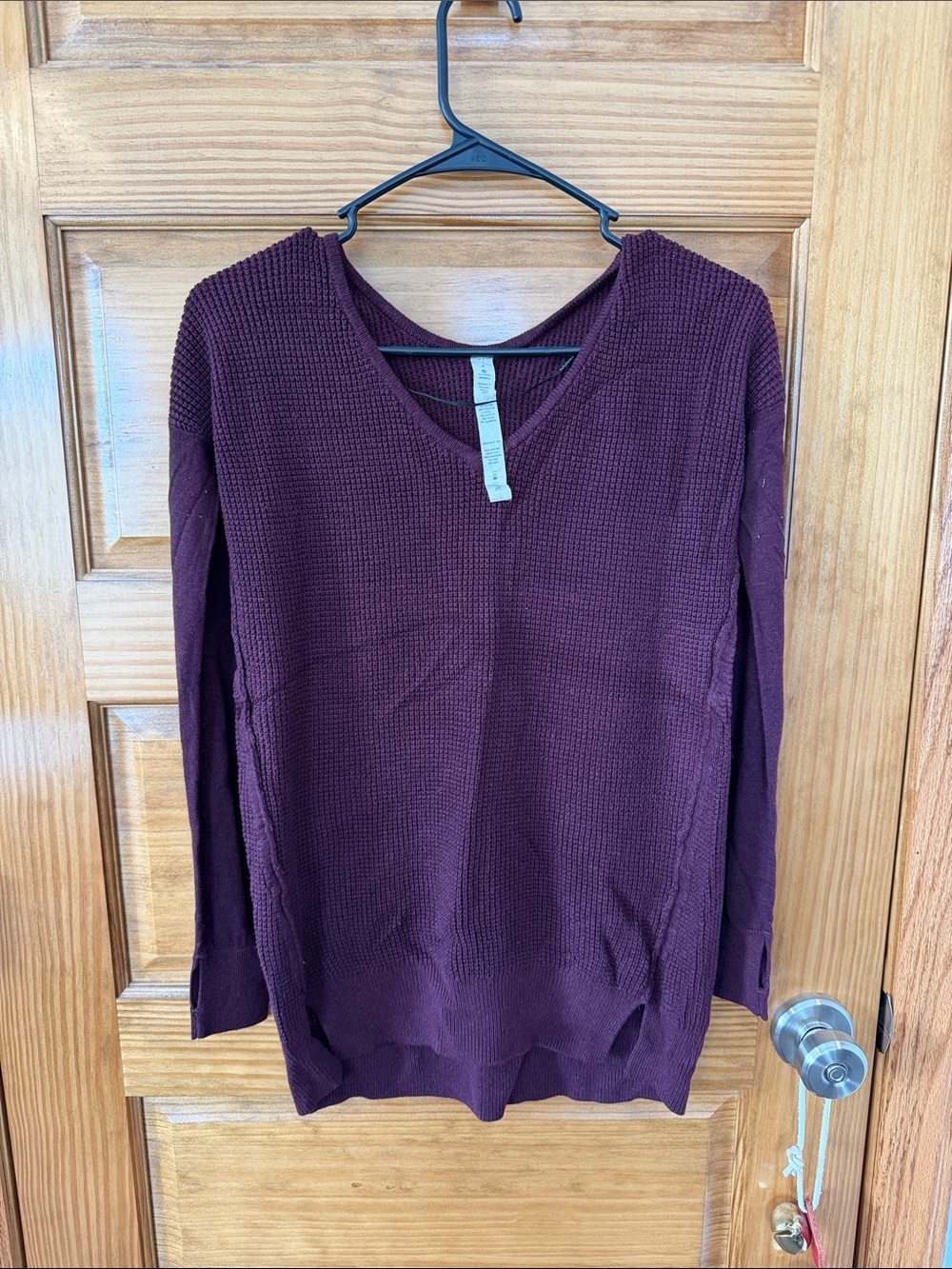 lululemon athletica Women's V-Neck Sweater - Heathered Plum- Size 4
